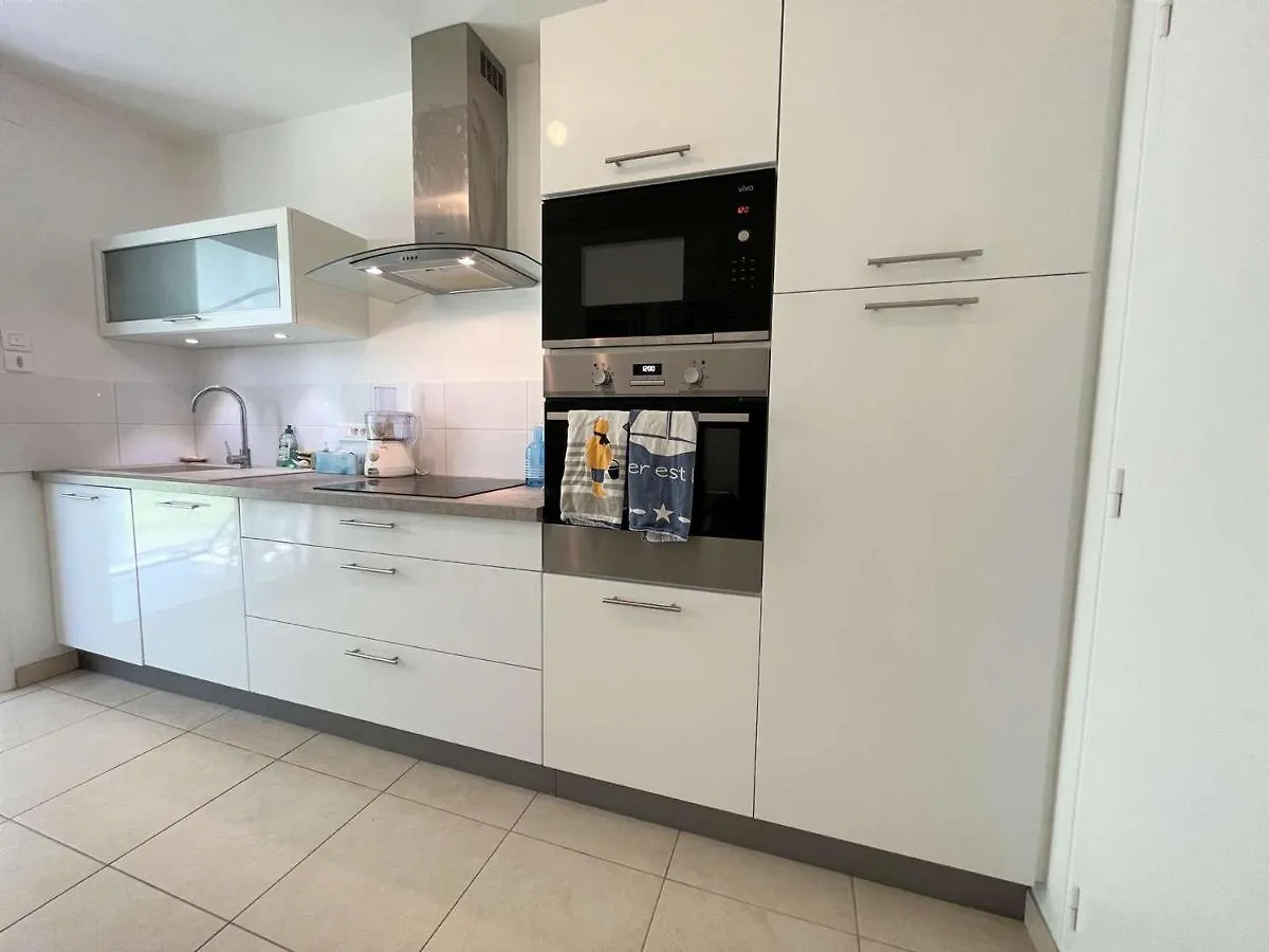 Holiday home Grande Maison Familiale A 800M De La Plage De Kermor Avec Jardin - Fr-1-481-122 Combrit