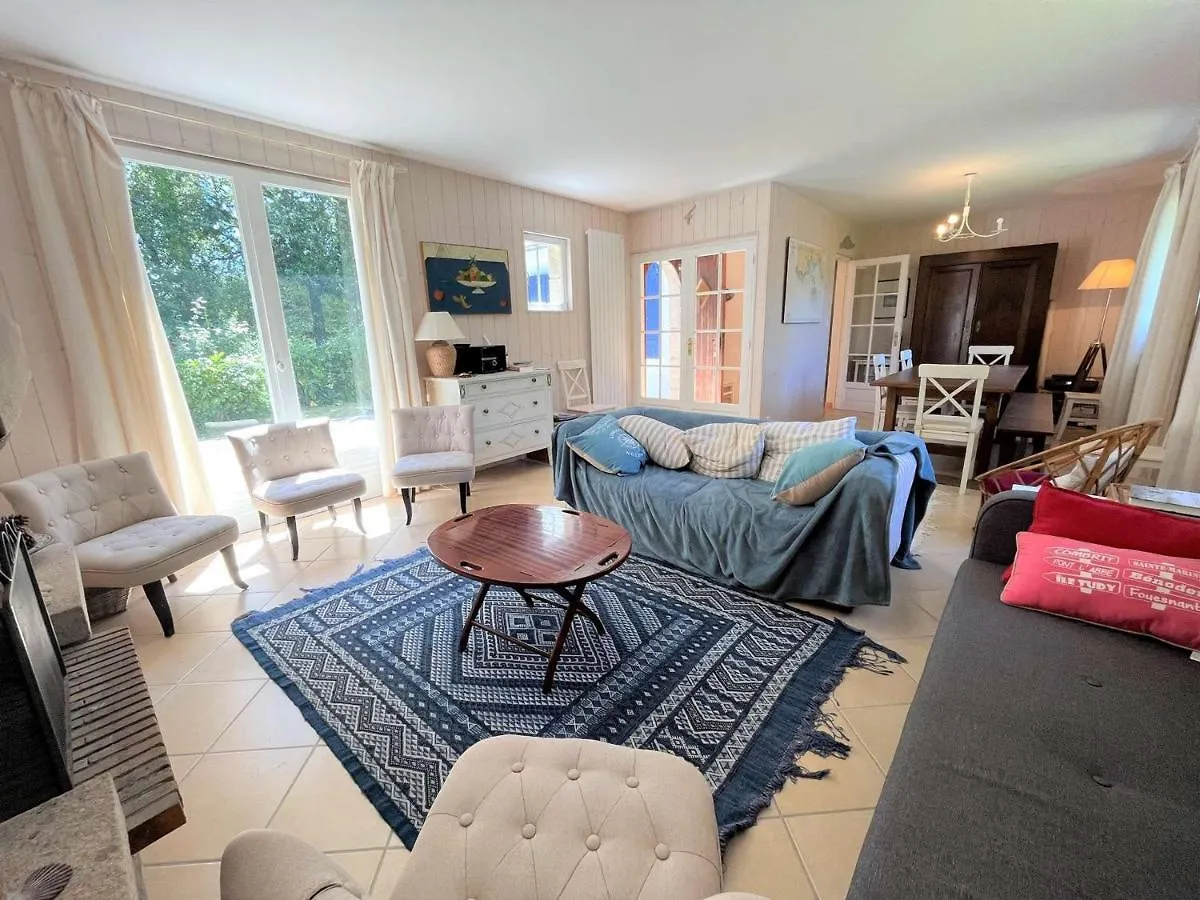 Holiday home Grande Maison Familiale A 800M De La Plage De Kermor Avec Jardin - Fr-1-481-122 Combrit
